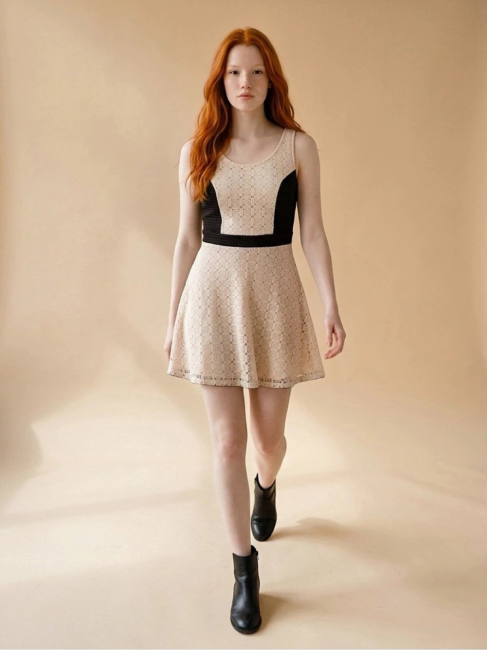 Xhilaration Geometric Mini Dress in Cream & Black Size Large